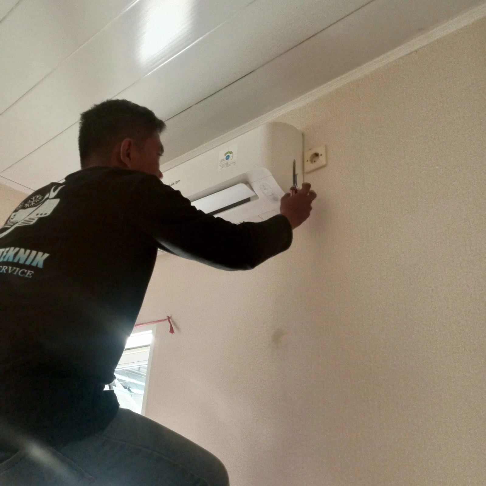 Surya Nata Teknik Jasa Service AC Surabaya