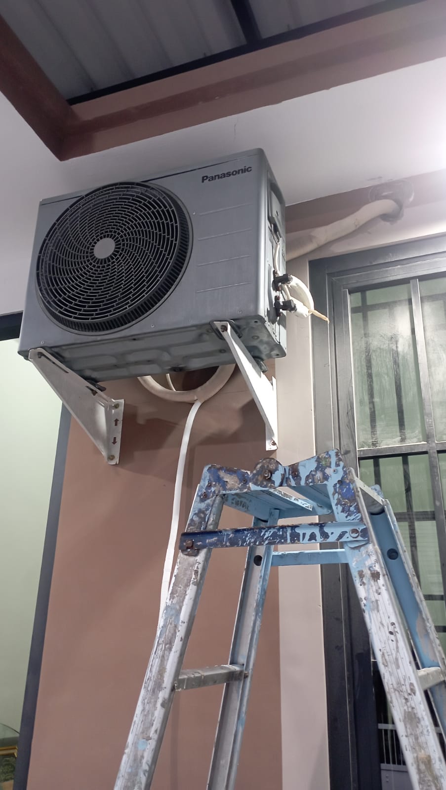 Rekomendasi Jasa Service AC Surabaya Terdekat, Profesional & Bergaransi